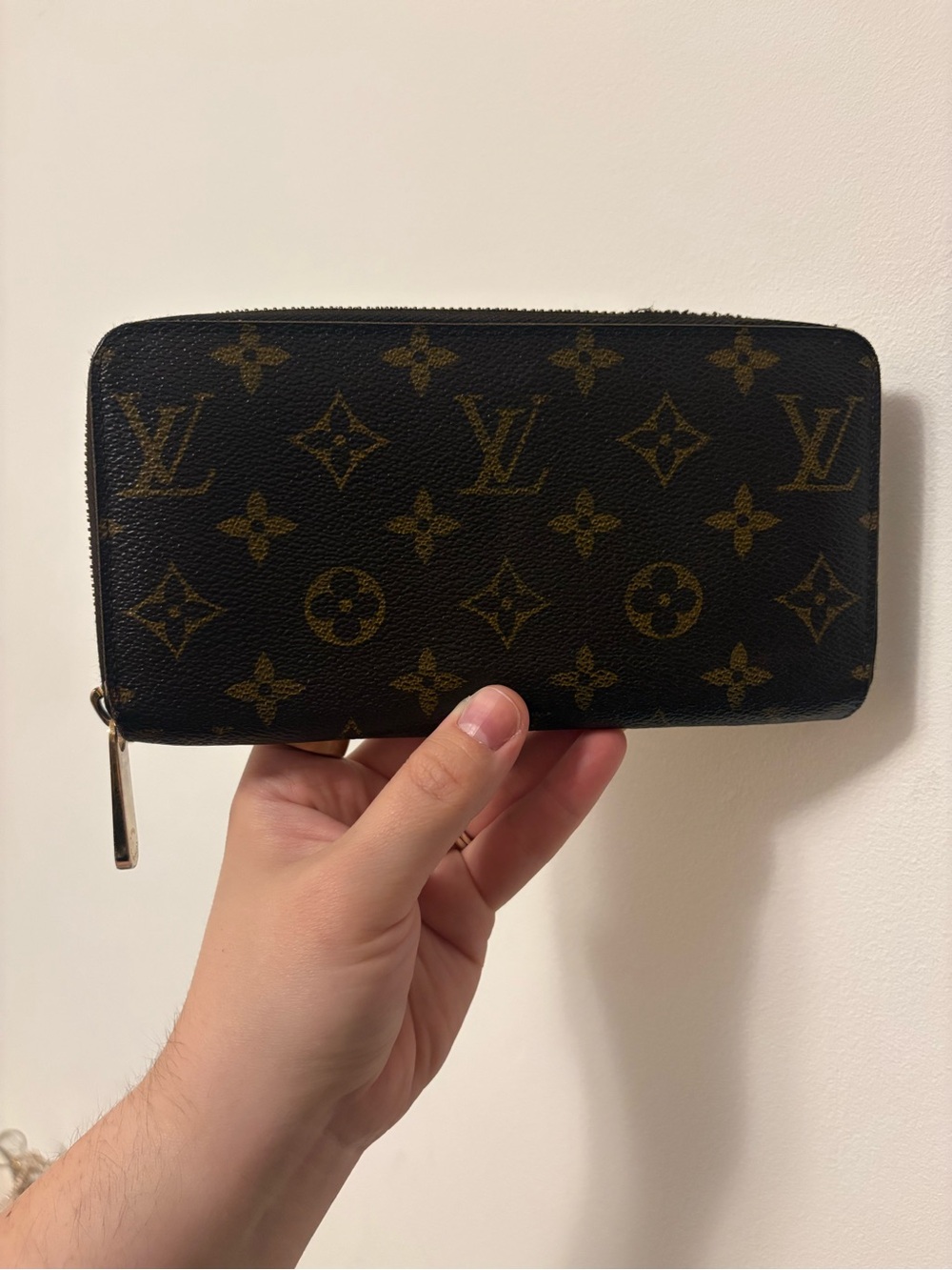 Louis Vuitton Brown Monogram Zippy Wallet with Red Interior with COA